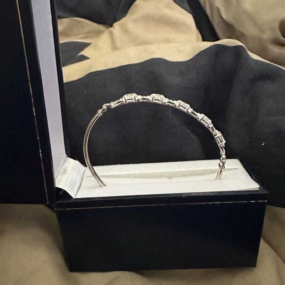 Proud’s bangle - Picture 3 of 3